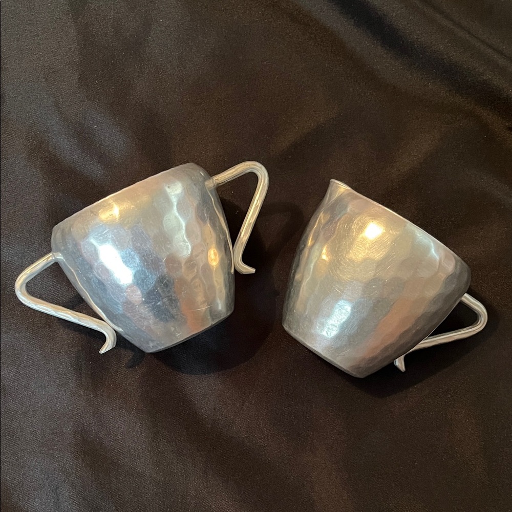 Vtg World Hand Forged HAMMERED ALUMINUM Cream & Sugar Set MCM